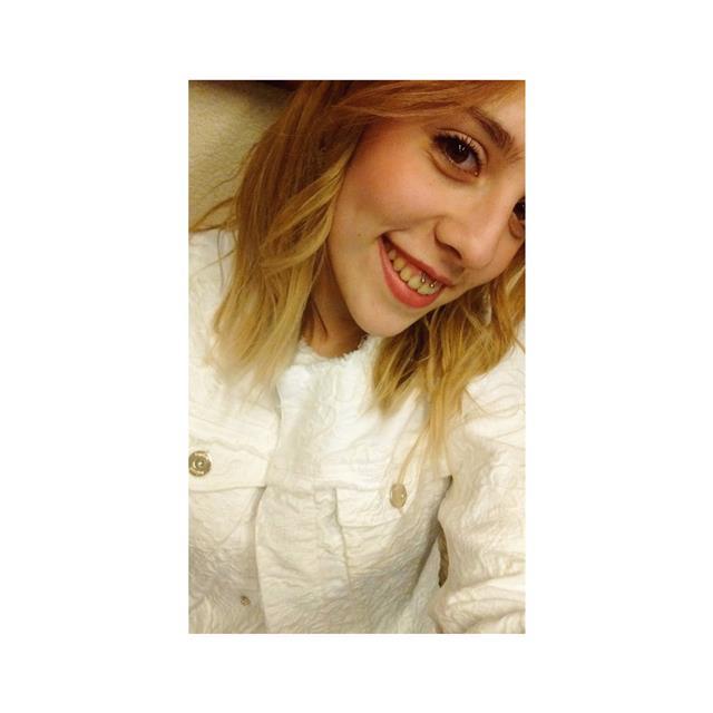 Ragazza entrata al politecnico di milano, impartisce lezioni di rinforzo nelle sopracitate materie. diplomata al liceo scientifico a. antonelli