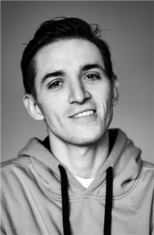 Profesor de edición y animación de video. paquete adobe (pr, ae,ps) & final cut. experto en e-learning, documental y animación 2d