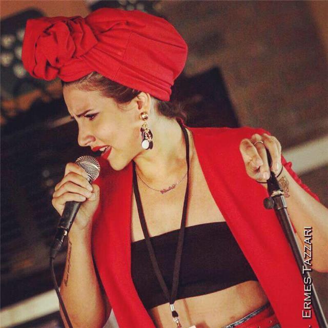 Cantante Professionista offre lezioni di Canto a Casale Monferrato e dintorni