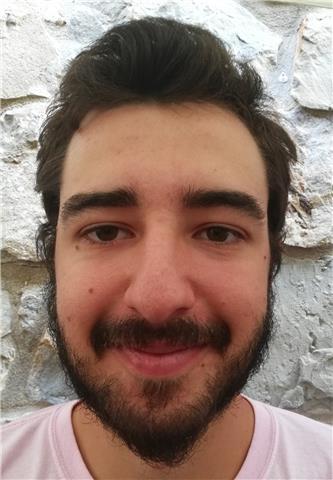 Giovane laureato in Economia Aziendale si offre per ripetizioni ed aiuto compiti. Discreto, preparato e affabile
