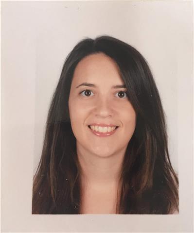 Doy clases particulares de repaso de primaria y ESO y también de inglés. Soy maestra y tengo experiencia como docente