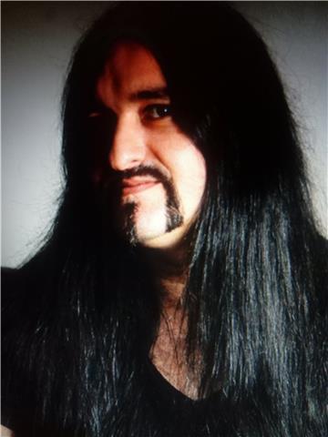 Insegnante di musica & music production. le lezioni possono essere effetuate online oppure al mio domicilio.
sono lauerato presso acm of london uk in batteria and music production. la zona dove posso effettuare le lezioni private presso il mio domicilio e