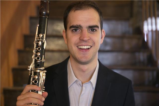 “músico y clarinetista, con formación en españa y estados unidos. clases de clarinete y música para todos los niveles, en diferent