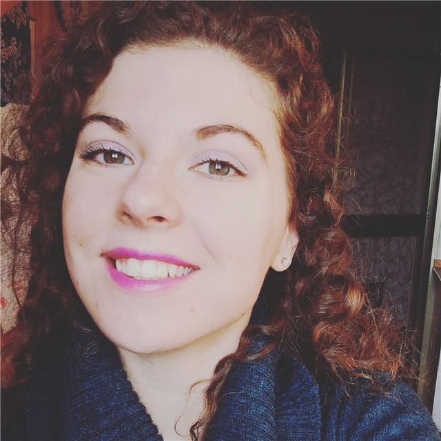 Laureanda magistrale in Lingue e letterature straniere (LM-37) offre lezioni private di inglese e tedesco a studenti di scuola primaria e secondaria di I e II grado. Sono disponibile anche per lezioni di lingua italiana a stranieri e aiuto compiti