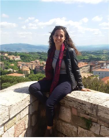 Laureata magistrale in Scienze Linguistiche e Relazioni Internazionali, con ulteriore Master a Londra ed esperienze di lavoro e studio in Australia, offre ripetizioni di inglese e aiuto compiti. Con esperienze, serietà e prezzi modici