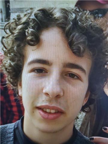 Estudiante universitario de estudios ingleses. toda la educacion secundaria cursada en inglaterra (5 anyos)