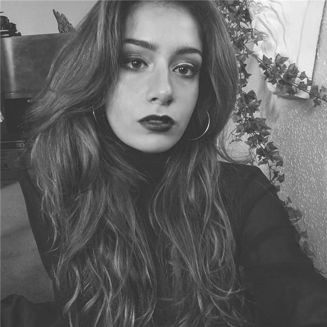 Professora de llenguatge musical, piano i violí