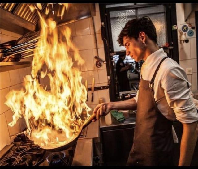 Quieres aprender cocina de la mano de un cocinero vocacional calidad guía michellin