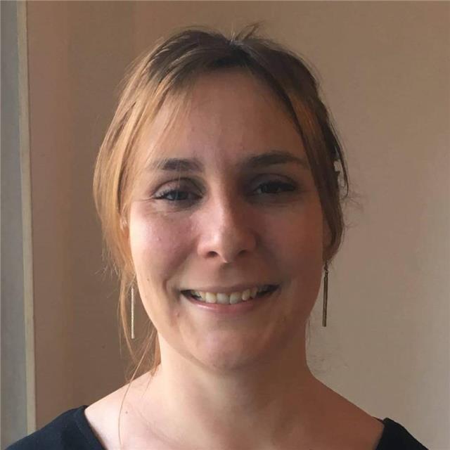 Profesora de inglés nativa de Inglaterra, con más de 17 años de experiencia, ofrece clases online adaptadas a tus necesidades