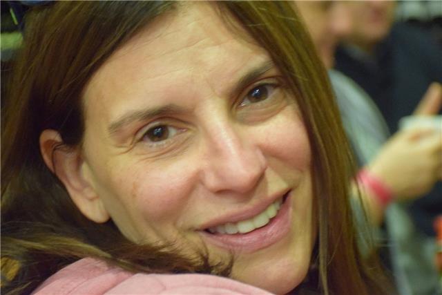 Formadora y motivadora para crear ganas de aprender marketing de una manera fácil y aprovechable en cualquier profesión. especializada en marketing dental y otros comercios locales