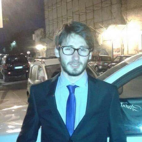 Neolaureato in scienze politiche e relazioni internazionali