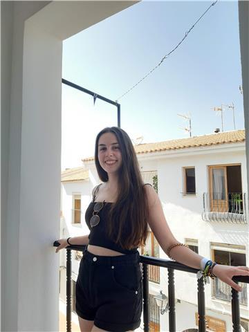 Profesora de educación primaria imparte materias de los cursos de primaria