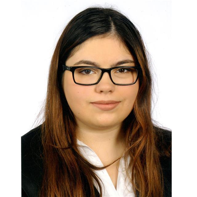 Profesora especializada en Física y Química de ESO y Bachillerato