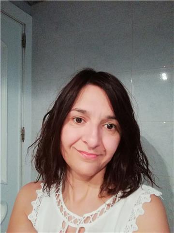 Insegnante madrelingua tedesca impartisce lezioni sia ad adulti che ragazzi
