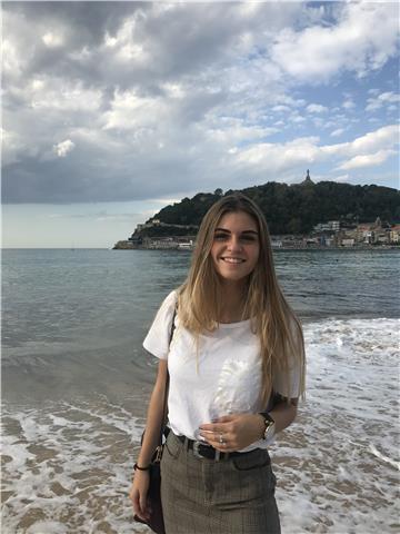 Estudiante de inglés nivel b2, ofrece clases para niñ@s