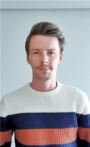 Arquitecto: herramientas gráficas para el dibujo asistido por ordenador. sketchup, photoshop, illustrator, autocad, revit