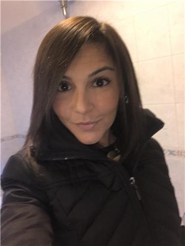 Diplomata con 100/100 al Liceo Socio-psico pedagogico. Esperienza di ripetizioni per scuole medie e superiori. Preparazioni tesine per diplomi