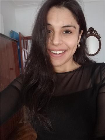 Studentessa universitaria in ingegneria biomedica offre lezioni private di matematica tramite piattaforma online