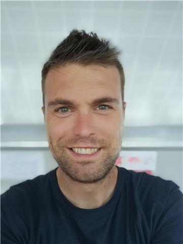 Daniel martinez estudiante de psicología imparte clases a domicilio de lengua castella y literatura, matemáticas básicas y biología