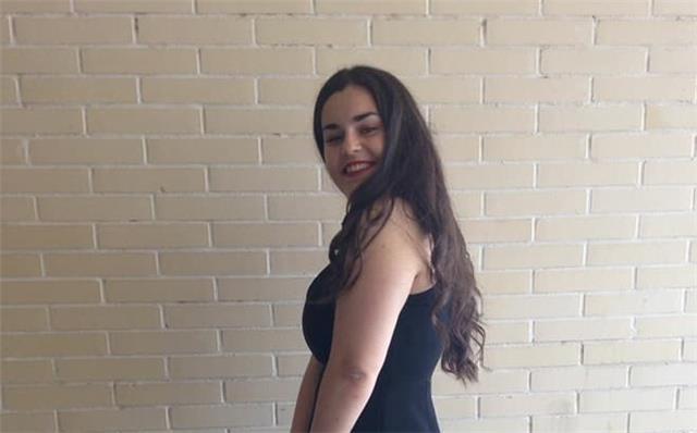 Actualmente cursando el grado de filosofía. ofrezco clases por tanto, de filosofía, historia, latín y griego, para alumnos de la e.s.o y bachillerato