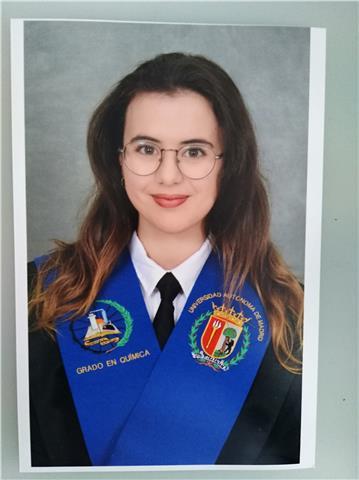Graduada en química con un máster y cursando su tesis doctoral ofrece clases particulares en el ámbito de ciencias de la salud. química, física, matemáticas. asi como idiomas (inglés e italiano) y lengua y literatura. ¡no dudes en contactarme!