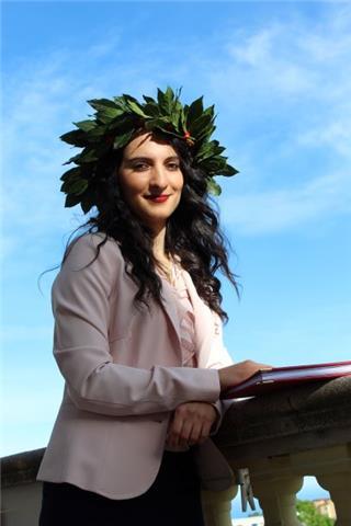 Insegnante laureata in chimica e tecnologia farmaceutiche offre lezioni private di chimica