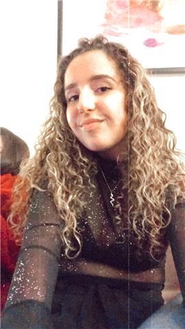 Profesora de biología a alumnos de primaria, eso y bachillerato