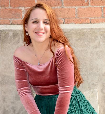 Insegnante laureata in Anglistica (lingua, cultura e letteratura inglese), offre lezioni per studenti di tutte le età come anche ripetizioni scolastiche per tutti i livelli. Si offre anche aiuto per i compiti scolastici e per gli esami universitari di lin