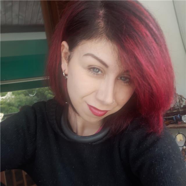 Profesora titulada y con muchos años de experiencia, con métodos diferentes y que se adaptan a tus objetivos y nivel
