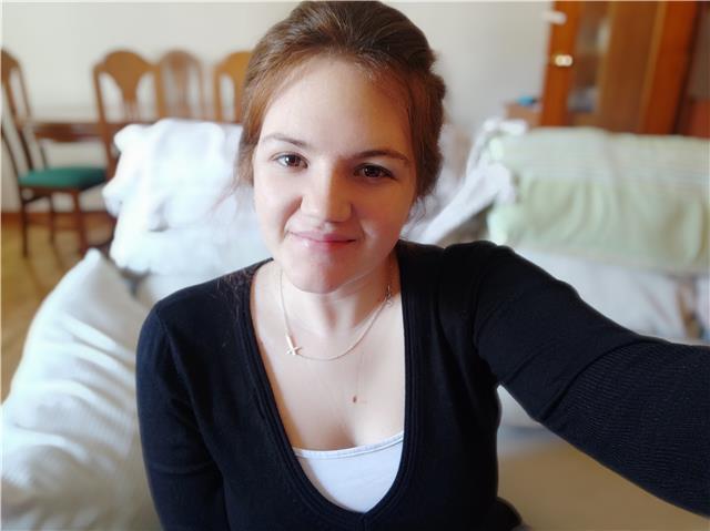 Me defino como una persona alegre, que pone mucho empeño en todo lo que quiere conseguir y una futura profesora. me encantaría dar clases a los ciclos de primaria, edades comprendidas entre 6 y 12 años