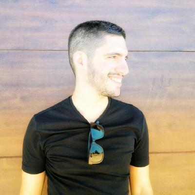 Doy clases a aquellas personas que quieran aprender desarrollo web desde cero