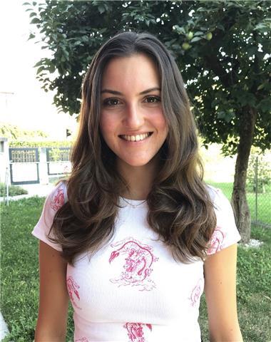 Diplomata offre ripetizioni di inglese e francese a ragazzi delle medie e di cinese ai ragazzi del liceo