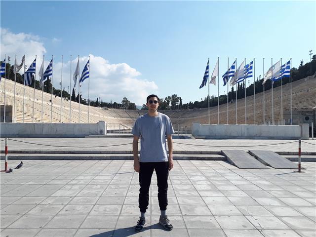 Graduado en comercio internacional imparte clases de gefe y logística del almacenamiento