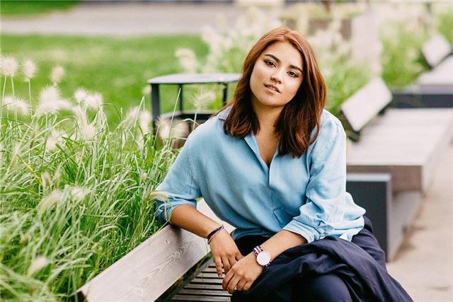 English native will teach anyone who knows grammatics but cannot start speaking