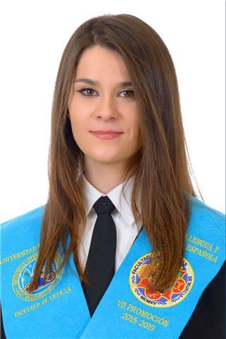 Graduada en lengua y literatura españolas imparte clases particulares de español para extranjeros