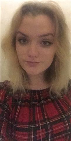 Studentessa universitaria impartisce lezioni di inglese, cinese e materie umanistiche