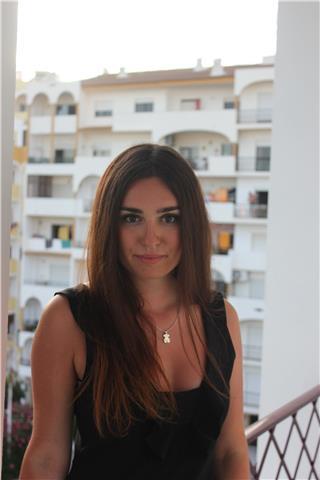 Recién graduada en comercio y marketing en la universidad de oviedo, me ofrezco para dar clases de apoyo hasta 3° de la e.s.o