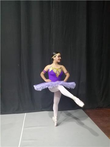 CLASES DE BALLET VIA ZOOM INGRESE A LA PAGINA DE FACEBOOK BALLERINA DANCE ESTUDIO O LLAMAR AL