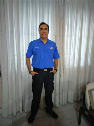 Profesor de Inglés con más de 20 años de experiencia. Especialista en gramática ingl esa y comparada. Además, experto en ESP (Inglés con propósitos específicos) e inglés técnico para estudiantes universitarios de ingeniería. 
He impartido clases de inglés