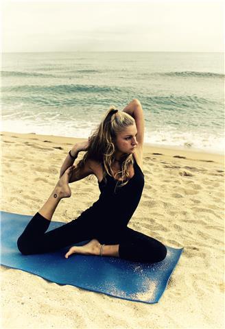 Clases de yoga dinámico. también para embarazadas y en familia