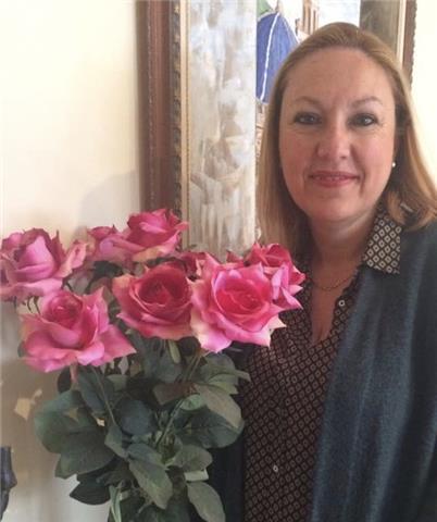 Inma meseguer salcedo. diplomada en magisterio de primaria. experiencia dando clases particulares a nivel de primaria y eso