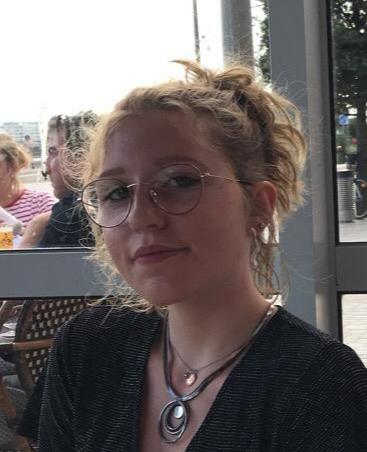 étudiante littéraire propose des cours de Français