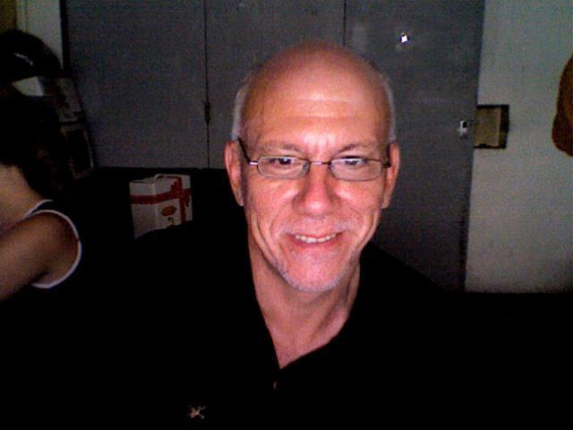 English language teacher for adults. tell me your goals and we'll get there together!