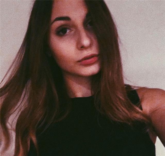 Studentessa diplomata al Liceo Classico Publio Virgilio Marone