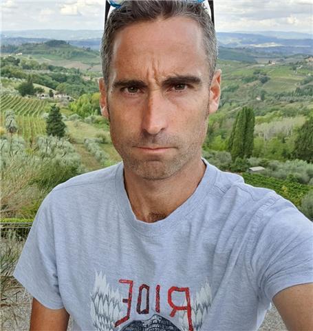 Insegnante madrelingua inglese offre lezioni private di conversazione per adulti e bambini a Firenze. A domicilio, sul internet o telefono