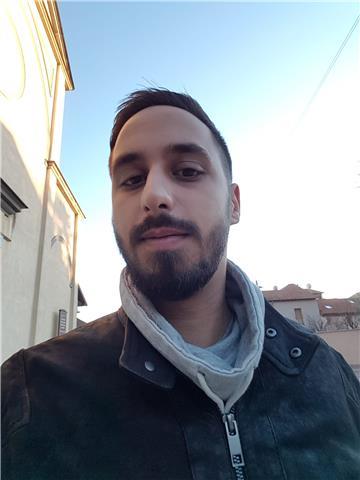 Dottore in INFORMATICA propone lezioni per studenti delle Superiori e del Corso di Laurea in Informatica