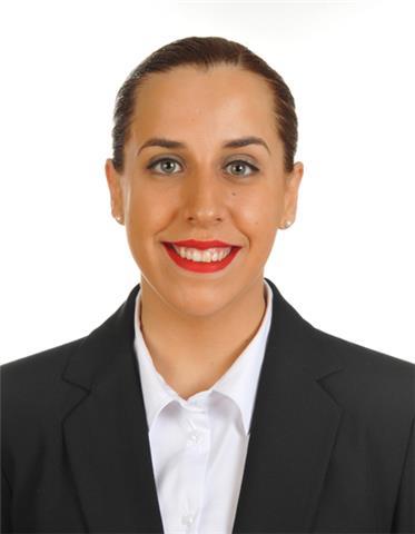Profesora de inglés con acreditación nivel C2. Experiencia de 5 años con todos los niveles y edades en centros académicos. Clases presenciales y online, particulares, grupos y acciones formativas IN-COMPANY (empresas.)
También tengo experiencia en ofrecer