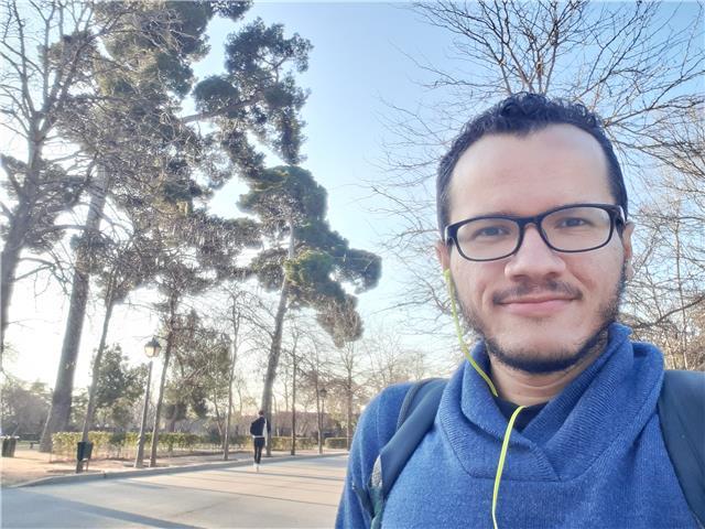 Profesor particular de matemáticas, física, química e inglés, a estudiantes de eso y bachillerato, con experiencia de 10 años