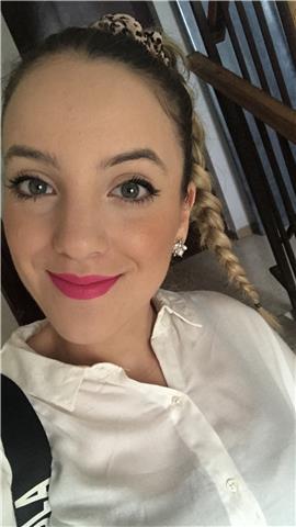 Doy clases de lengua , ayudo a que sea más fácil de estudiar