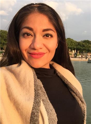 Profesora de inglés con 6 años de experiencia ofrece clases particulares de inglés para niños y jóvenes en Barcelona. Con mucha paciencia y pasión por la enseñanza de los más jóvenes da clases online y a domicilio